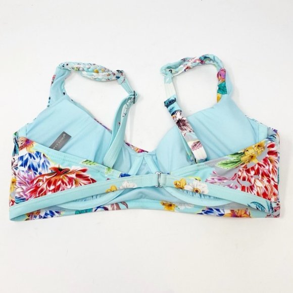 Moontide | Floral Bikini Top Size 30 D / DD - Picture 3 of 9
